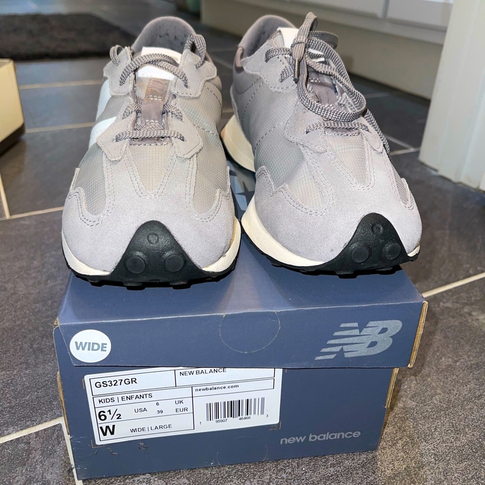New balance 327